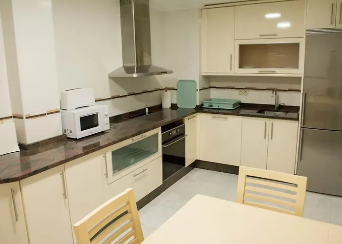 Yasa アパート サリア